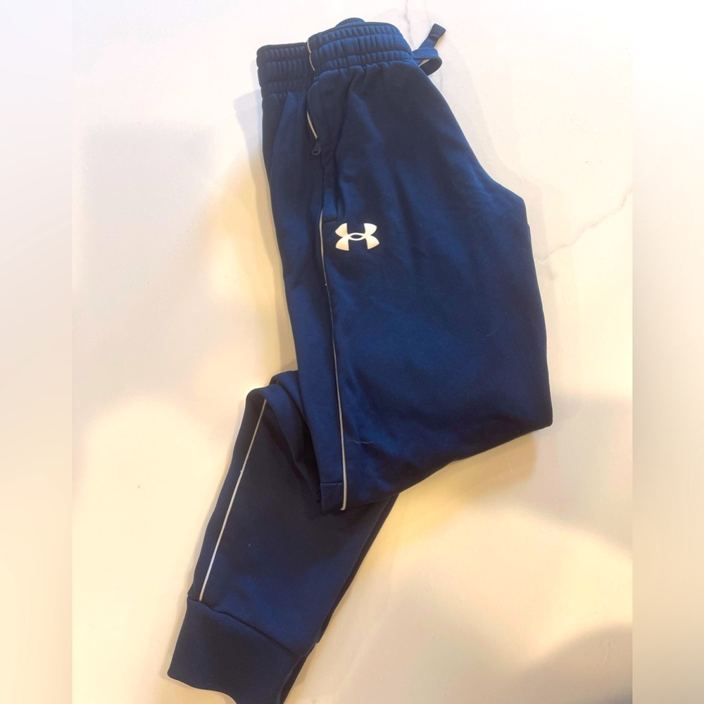 Boys Under Armour Joggers pants size YSM